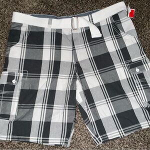 BURNSIDE Men’s Shorts Size 46 Walking Golf Casual Black and White Plaidd